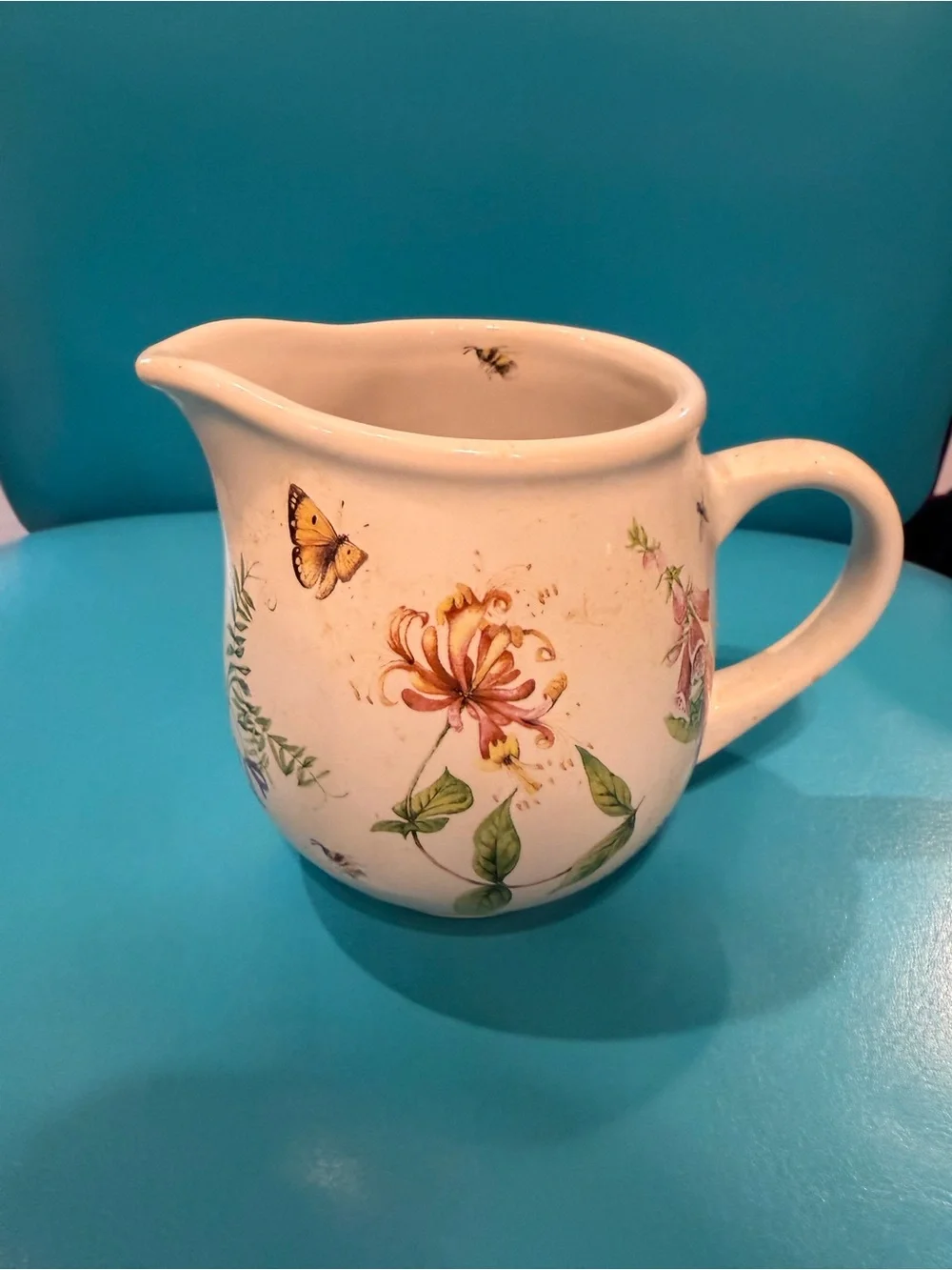 Creamer and Sugar Set with Bird Lid in Floral White